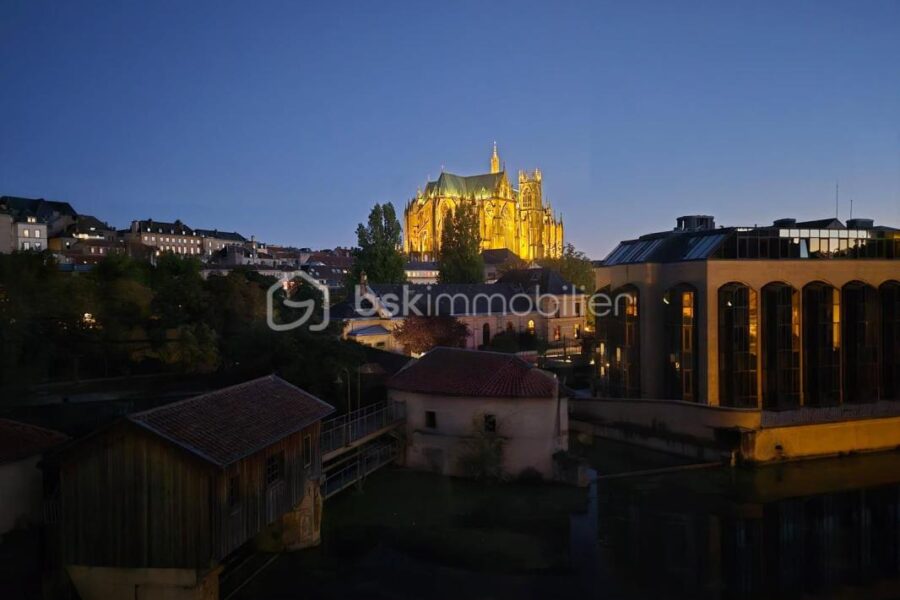 Appartement à vendre à Metz — Vue sur la ville — photo 1