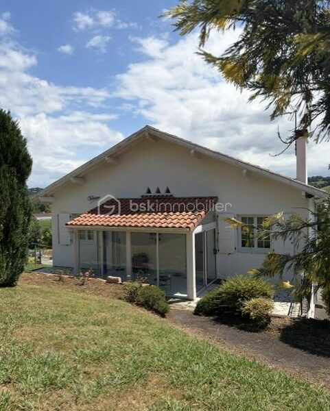 Maison à vendre à Behasque lapiste