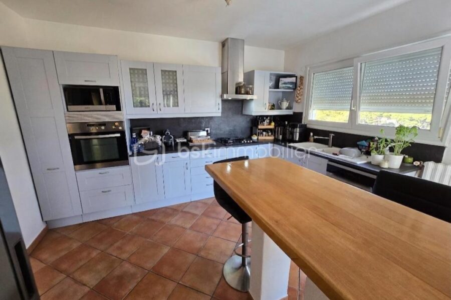 Maison à vendre à Carry le rouet — Vue mer — photo 10