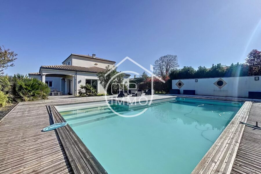 Maison à vendre à Saint-magne-de-castillon — Vue vignes — photo 2