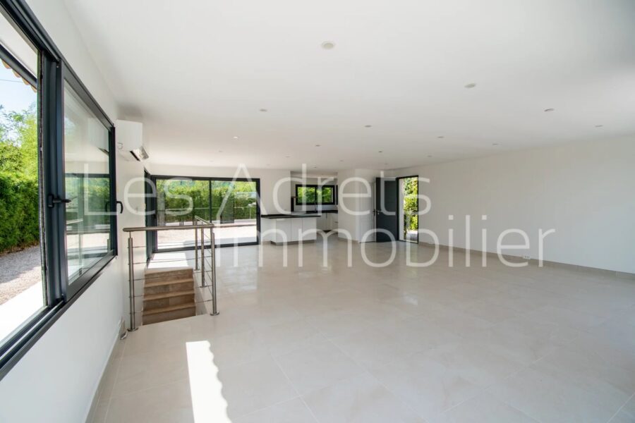 Maison à vendre à Les adrets-de-l&rsquo;estérel — Vue mer — photo 6