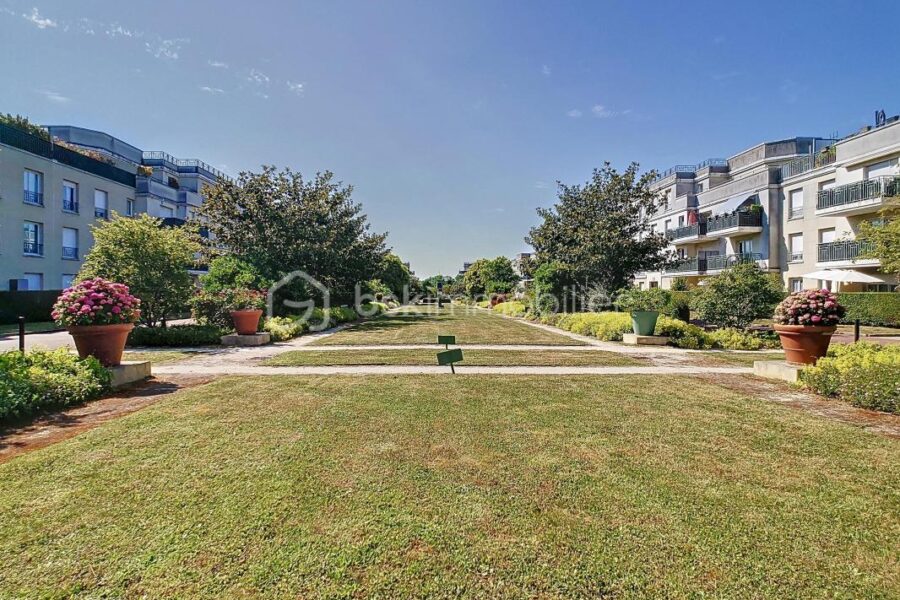 Appartement à vendre à Montevrain — Vue parc — photo 1