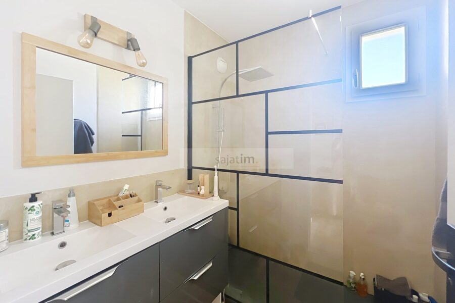 Appartement à vendre à La ciotat — Vue montagne — photo 6