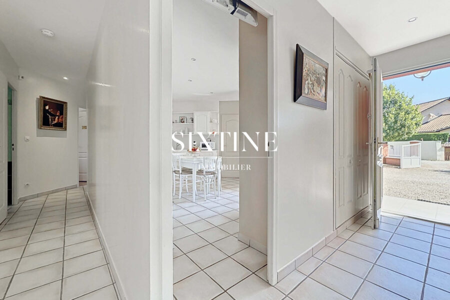 Maison à vendre à Satolas-et-bonce — Vue nature — photo 11