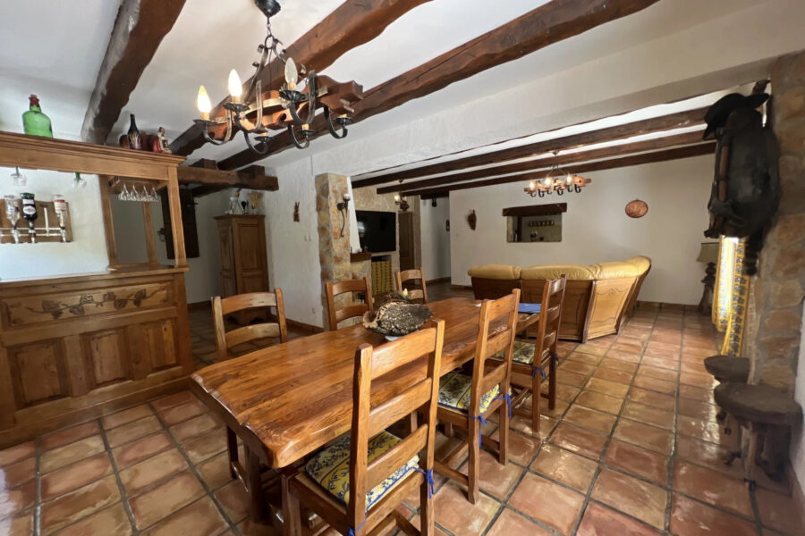 Maison à vendre à Rougiers