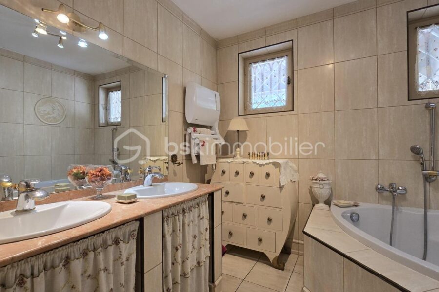 Maison à vendre à Venejan — Vue nature — photo 22
