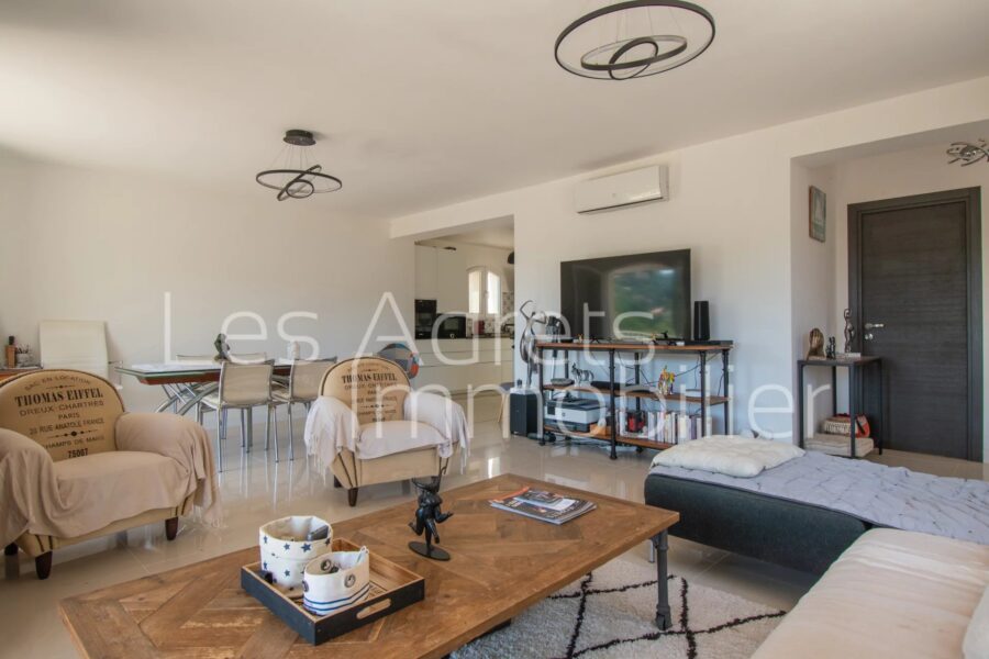 Maison à vendre à Les adrets-de-l&rsquo;estérel — Vue montagne — photo 11