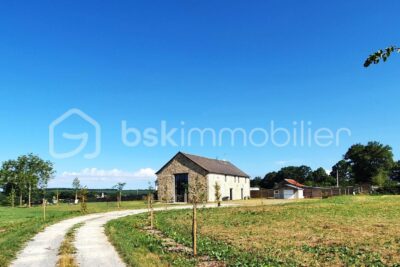 Maison à vendre à Le genest saint isle