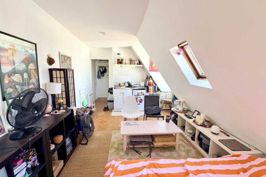 Appartement à vendre à Paris — Vue sur la ville — photo 3