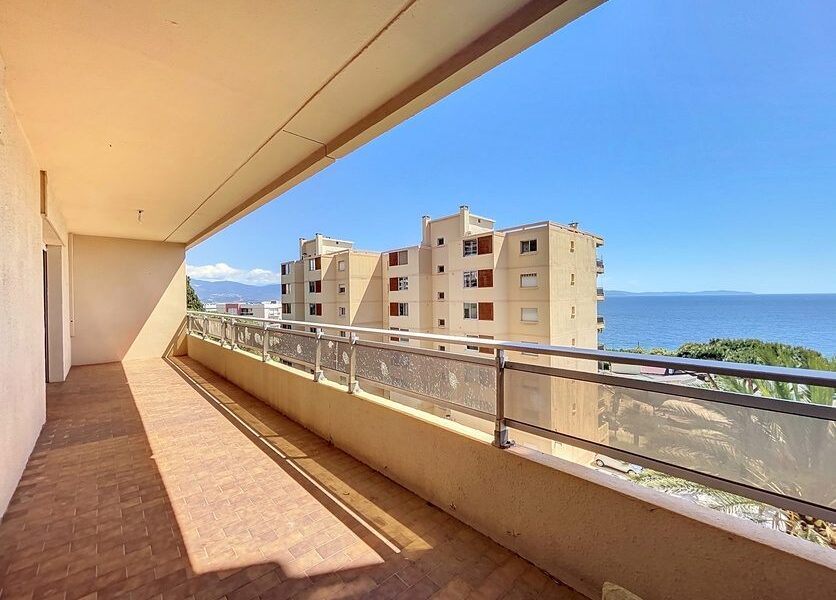 Appartement à louer à Ajaccio — Vue mer — photo 2