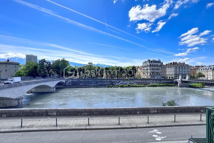 Appartement à vendre à Grenoble — Vue fleuve — photo 1