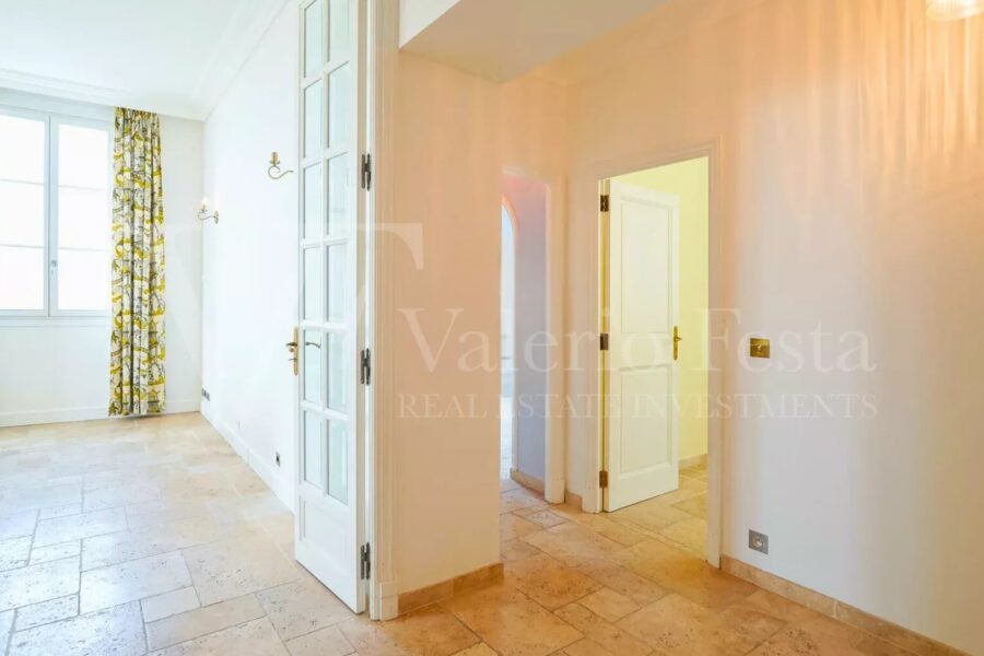 Appartement à vendre à Beaulieu-sur-mer — Vue mer — photo 11