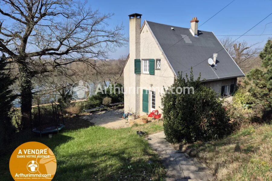 Maison à vendre à Saint-bernard — Vue fleuve — photo 1