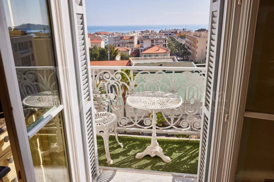 Appartement à vendre à Beaulieu-sur-mer — Vue mer — photo 3