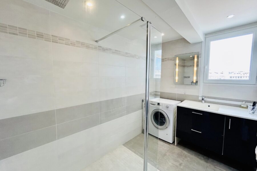 Appartement à vendre à Juan-les-pins — Vue mer — photo 7