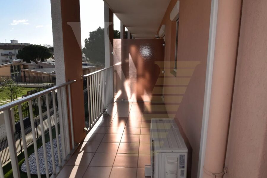 Appartement à louer à Béziers — Vue sur la ville — photo 9