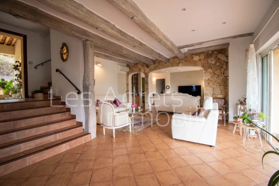 Maison à vendre à Les adrets-de-l&rsquo;estérel — Vue montagne — photo 5