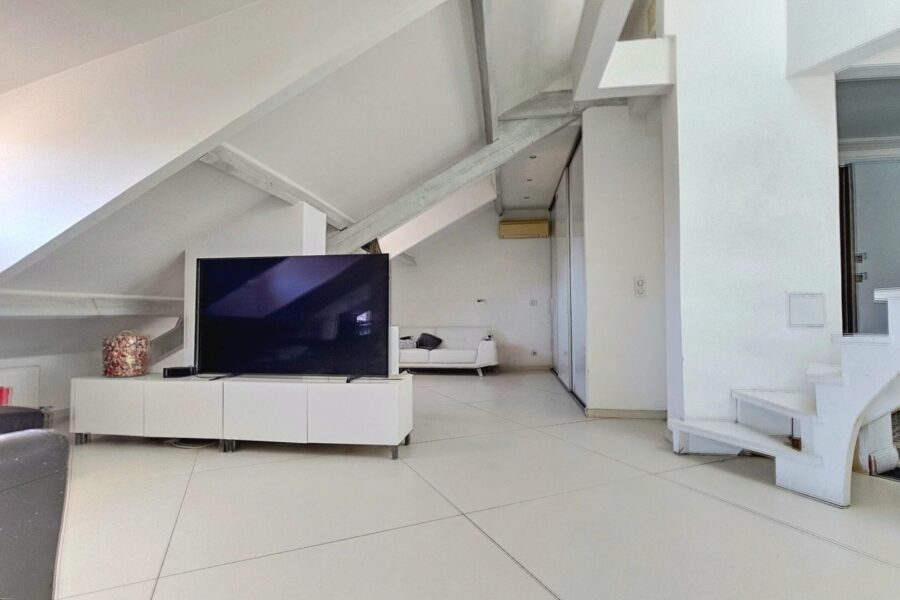 Appartement à vendre à Juan-les-pins — Vue mer — photo 3