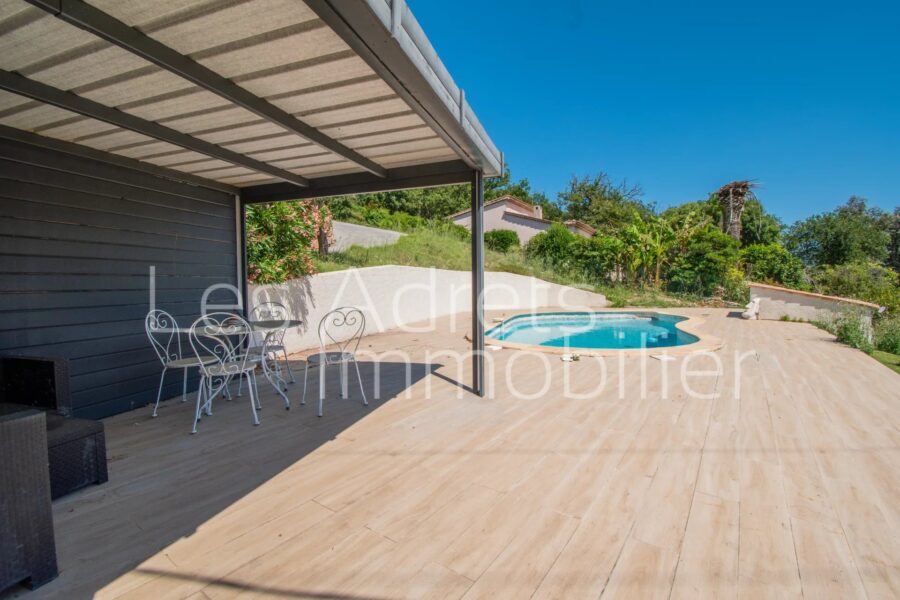 Maison à vendre à Les adrets-de-l&rsquo;estérel — Vue montagne — photo 5