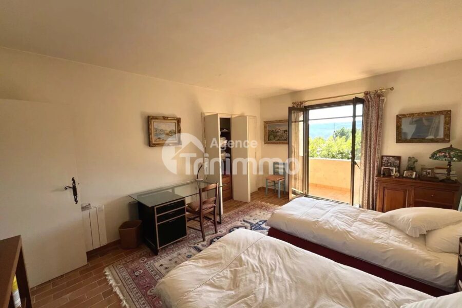 Maison à vendre à Berre-les-alpes — Vue montagne — photo 9