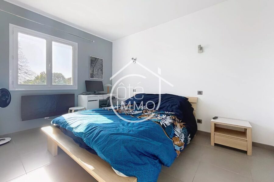 Maison à vendre à Saint-magne-de-castillon — Vue vignes — photo 8