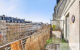 Appartement à vendre à Paris 18ème — Vue sur la ville — photo 4