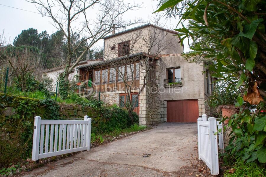 Maison à vendre à Largentiere