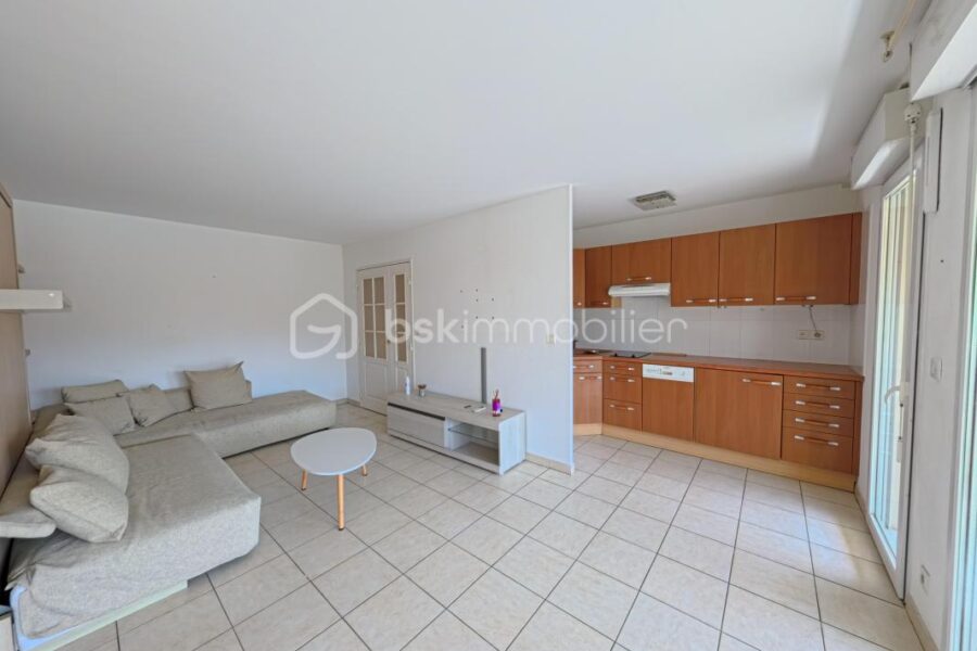 Appartement à vendre à Golfe juan — Vue sur la ville — photo 3