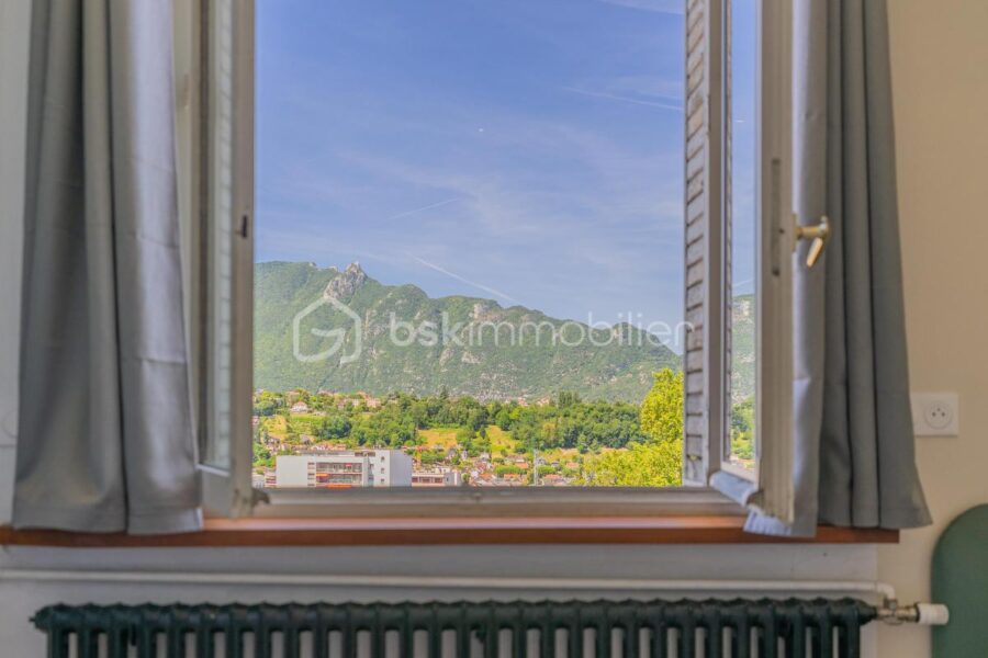 Appartement à vendre à Aix les bains — Vue montagne — photo 1