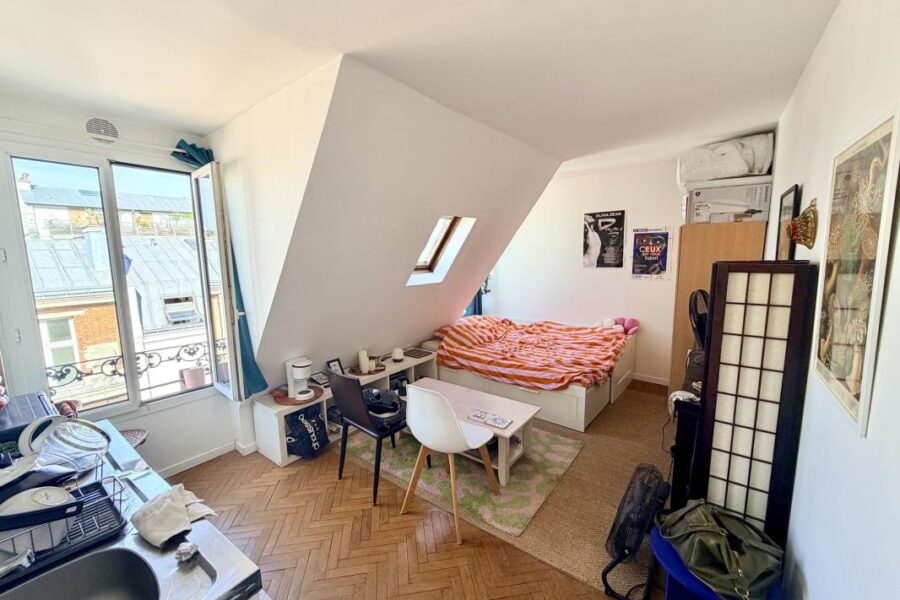 Appartement à vendre à Paris — Vue sur la ville — photo 4