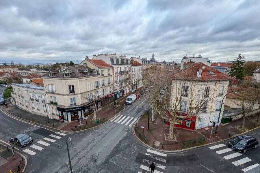 Appartement à vendre à Le raincy — Vue sur la ville — photo 1