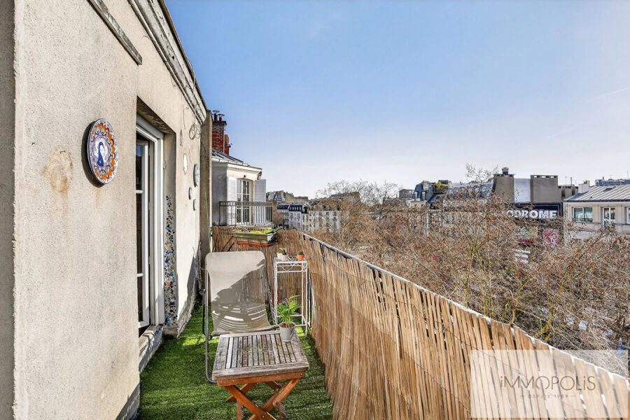 Appartement à vendre à Paris 18ème — Vue sur la ville — photo 2