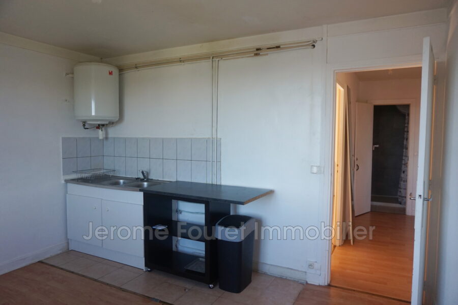Appartement à louer à Neuvic