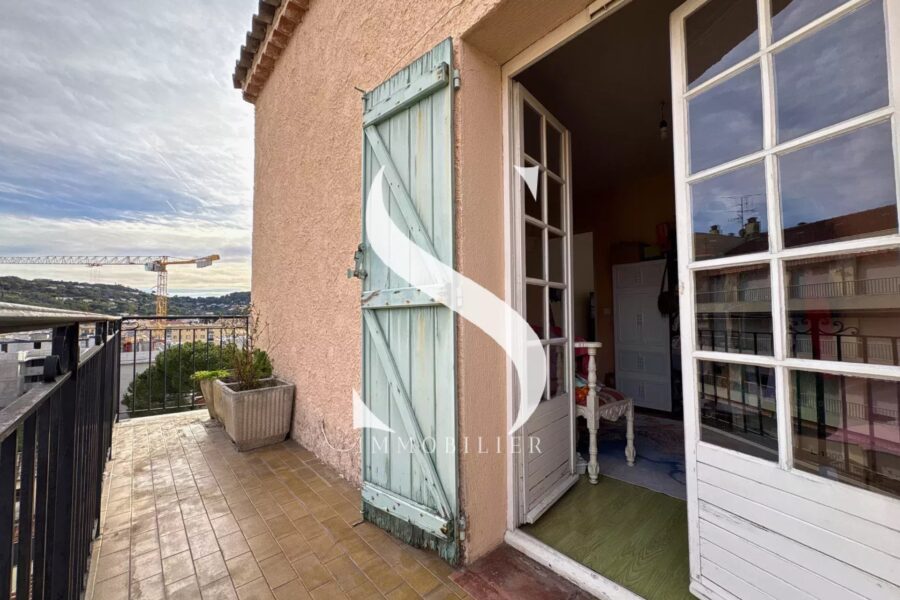 Appartement à vendre à Vallauris — Vue montagne — photo 12