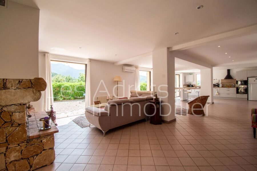 Maison à vendre à Les adrets-de-l&rsquo;estérel — Vue montagne — photo 12