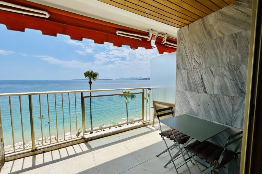 Appartement à vendre à Juan-les-pins — Vue mer — photo 2