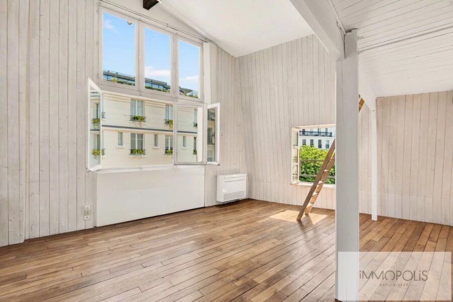 Appartement à vendre à Paris 18ème — Vue sur la ville — photo 2