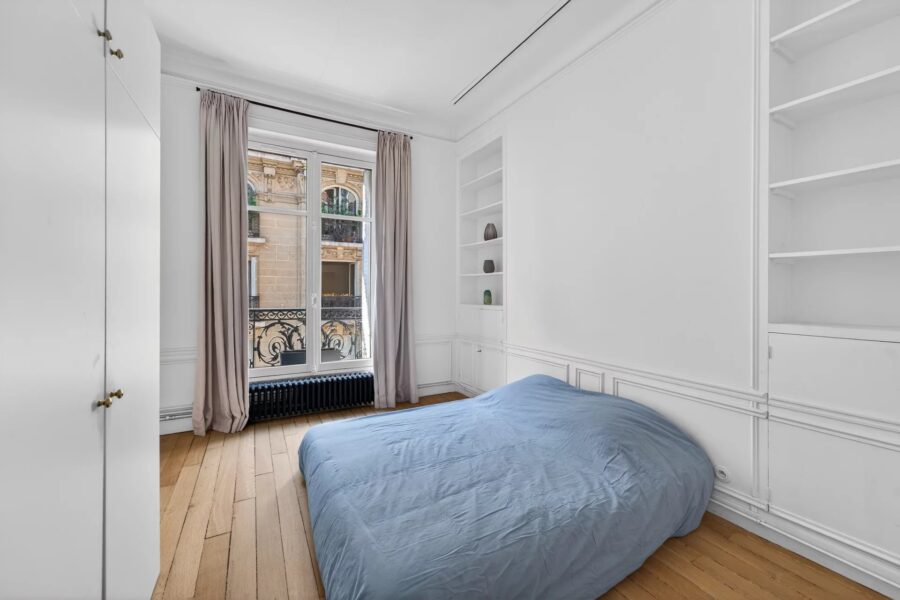 Appartement à louer à Paris 16ème — Vue sur la ville — photo 11