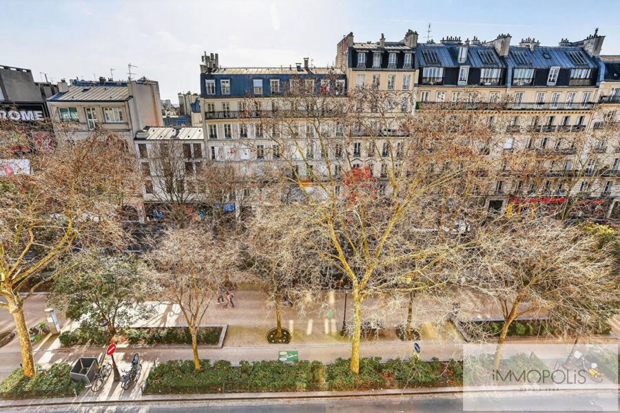 Appartement à vendre à Paris 18ème — Vue sur la ville — photo 1