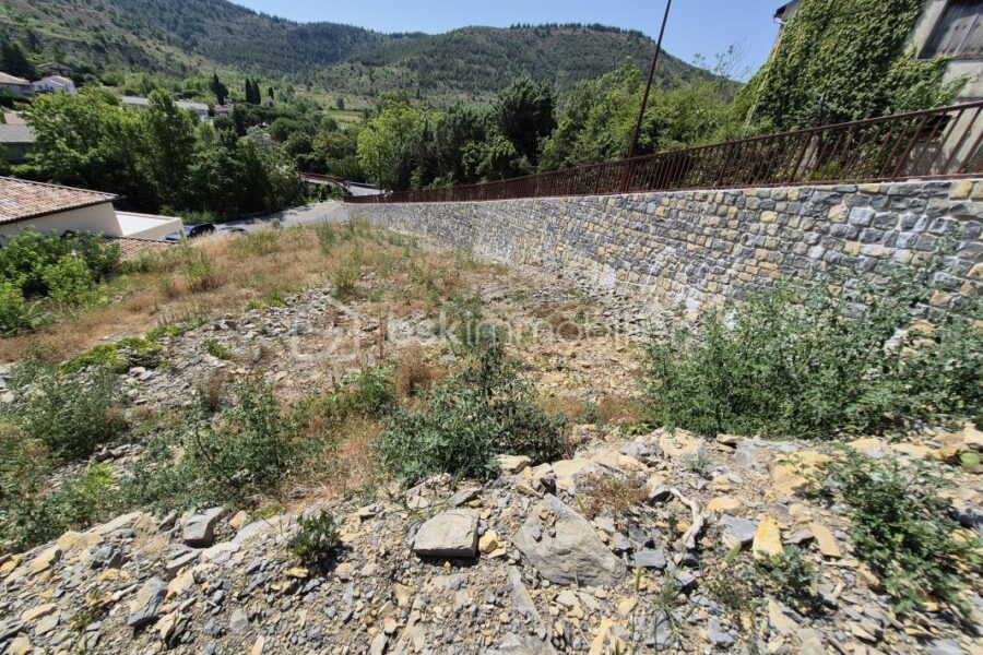 Terrain à vendre à Vesseaux — Vue montagne — photo 4