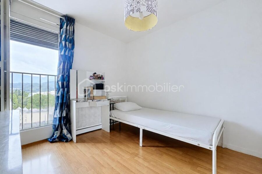 Appartement à vendre à Echirolles — Vue sur la ville — photo 5