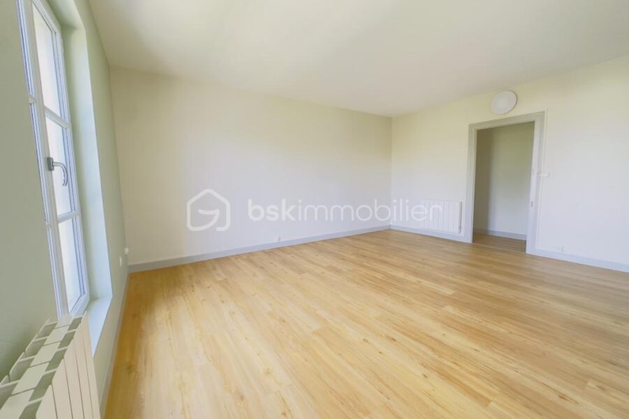 Appartement à louer à Chatellerault — Vue fleuve — photo 4