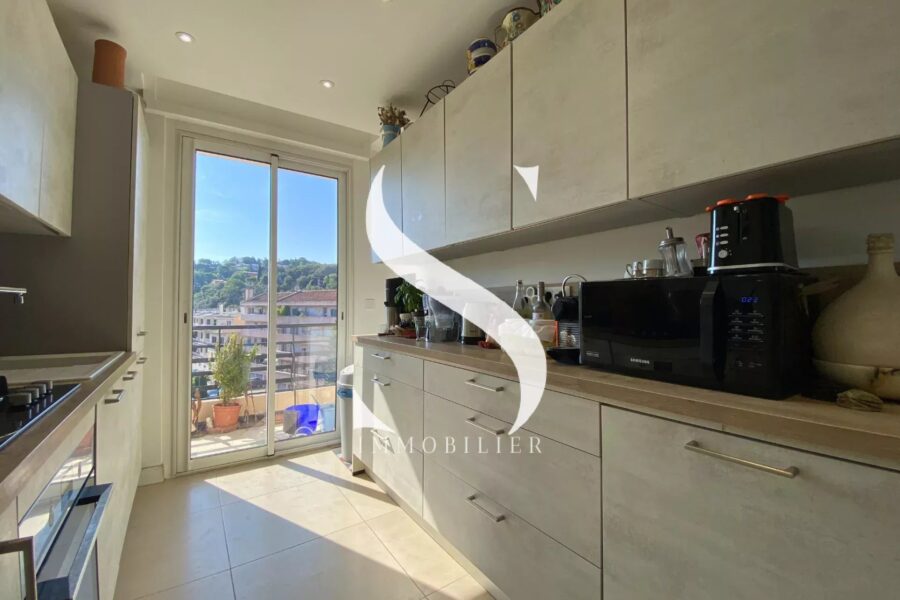 Appartement à vendre à Vallauris — Vue montagne — photo 7