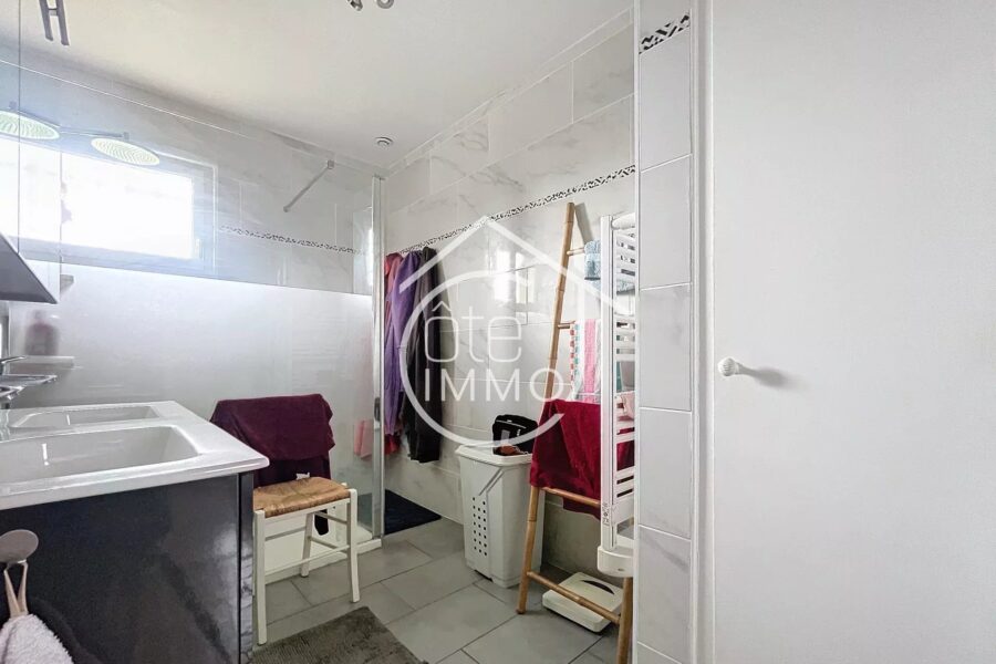 Maison à vendre à Saint-pey-de-castets — Vue parc — photo 9