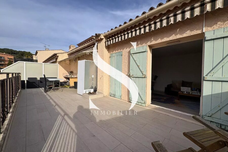 Appartement à vendre à Vallauris — Vue montagne — photo 3