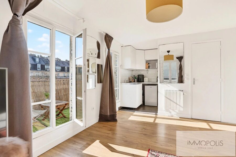 Appartement à vendre à Paris 18ème — Vue sur la ville — photo 5