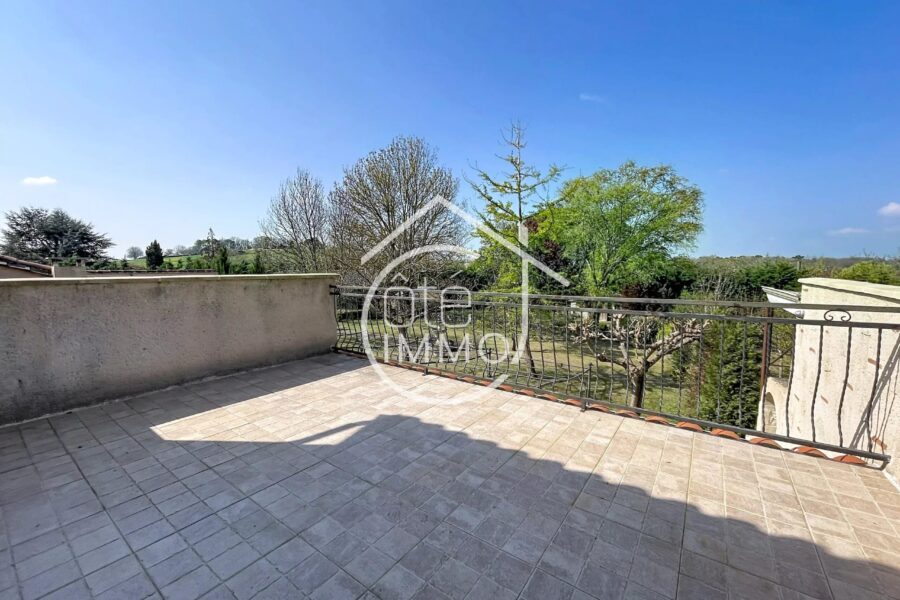Maison à vendre à Montpeyroux — Vue parc — photo 23