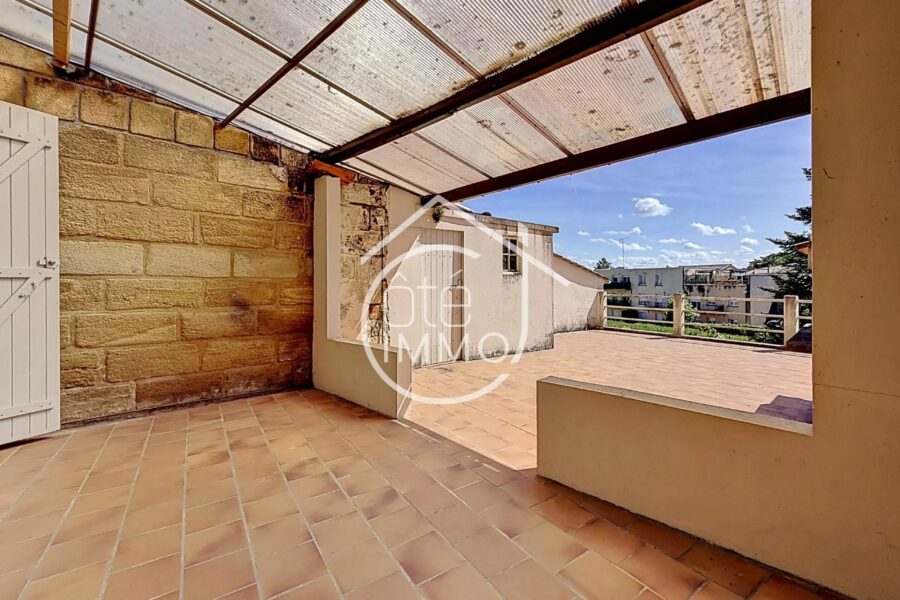 Maison à vendre à Castillon-la-bataille — Vue parc — photo 1