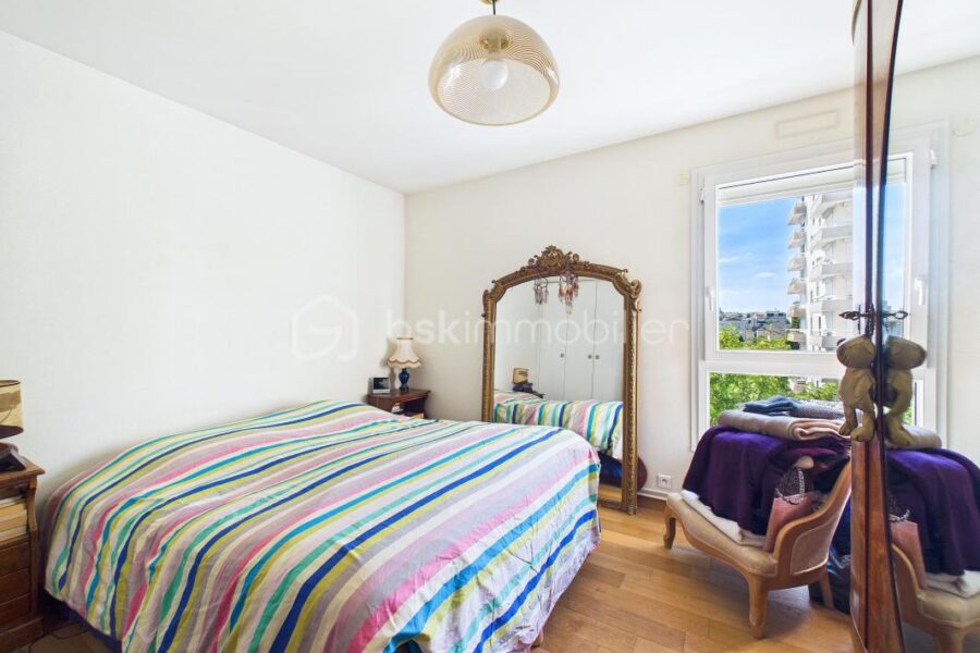 Appartement à vendre à Charenton le pont — Vue sur la ville — photo 5