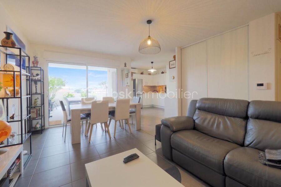 Appartement à vendre à Nimes — Vue sur la ville — photo 5